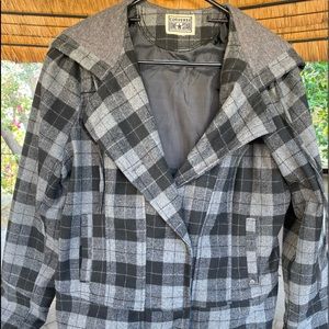 Women’s jacket size large